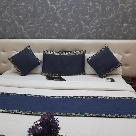 Hotel Ventures Inn Amritsar Zimmer foto