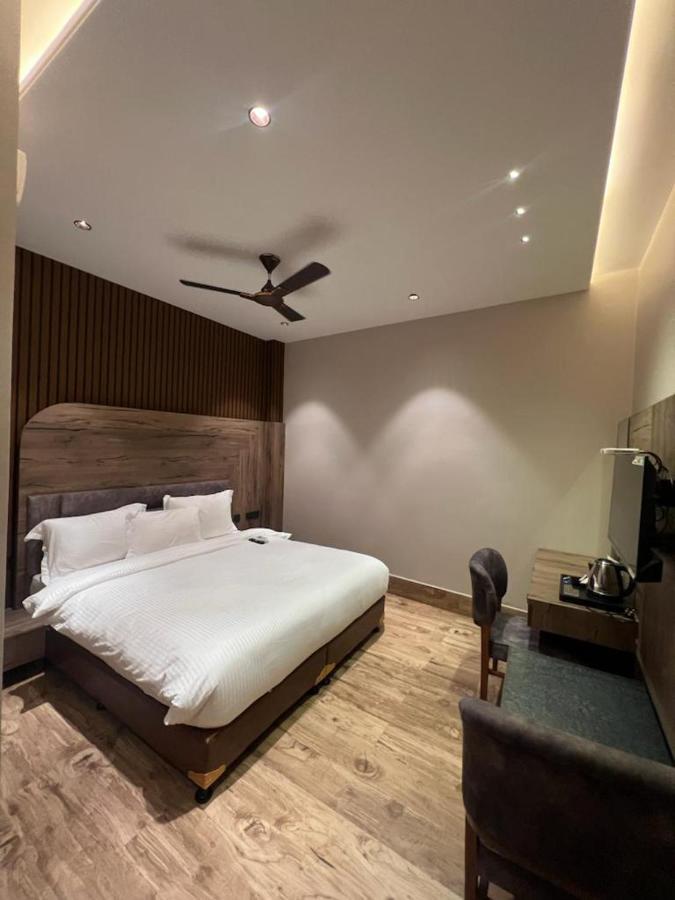 Hotel Ventures Inn Amritsar Exterior foto